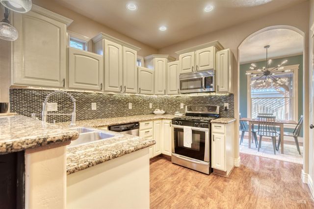 4947 S Silvermaple Ave, Boise, ID 83709