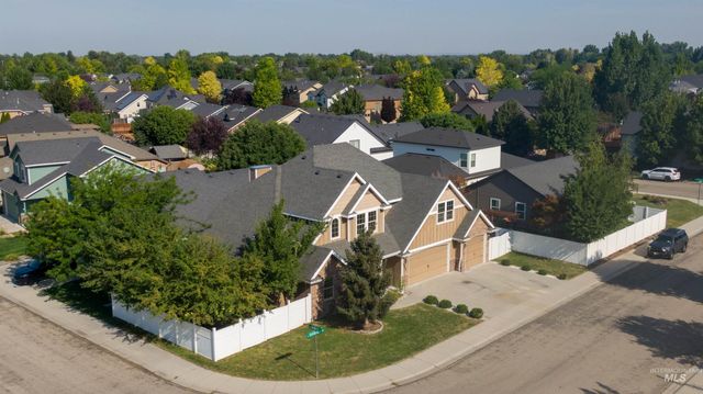 4947 S Silvermaple Ave, Boise, ID 83709