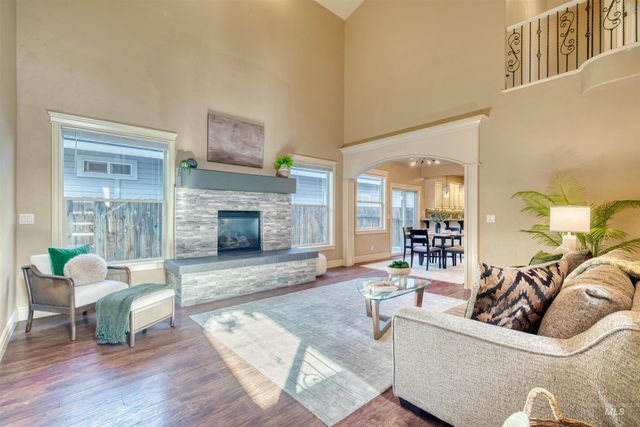 4947 S Silvermaple Ave, Boise, ID 83709