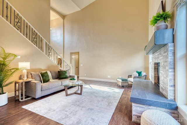 4947 S Silvermaple Ave, Boise, ID 83709