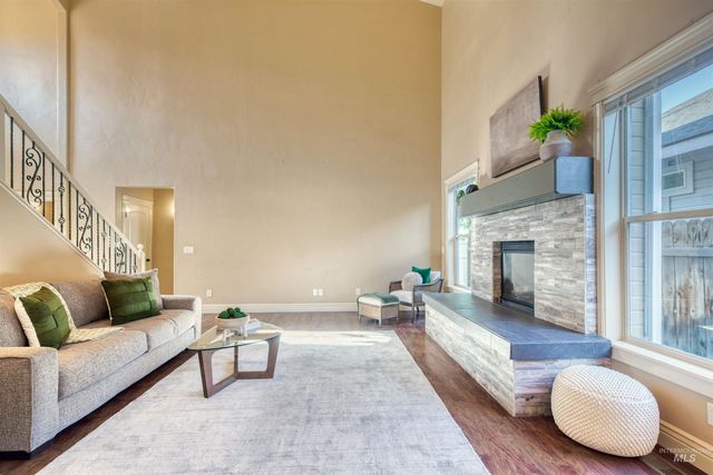 4947 S Silvermaple Ave, Boise, ID 83709