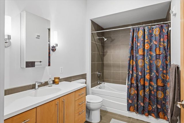 161 Saint Paul St Unit 202, Burlington, VT 05401