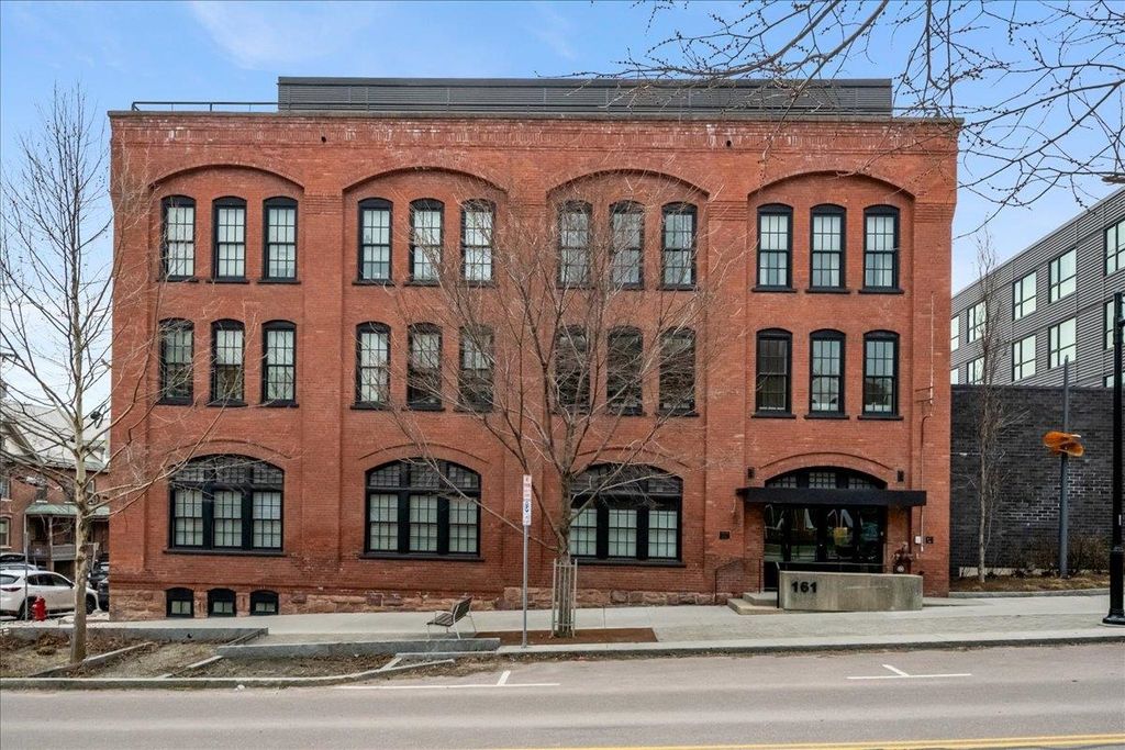 161 Saint Paul St Unit 202, Burlington, VT 05401