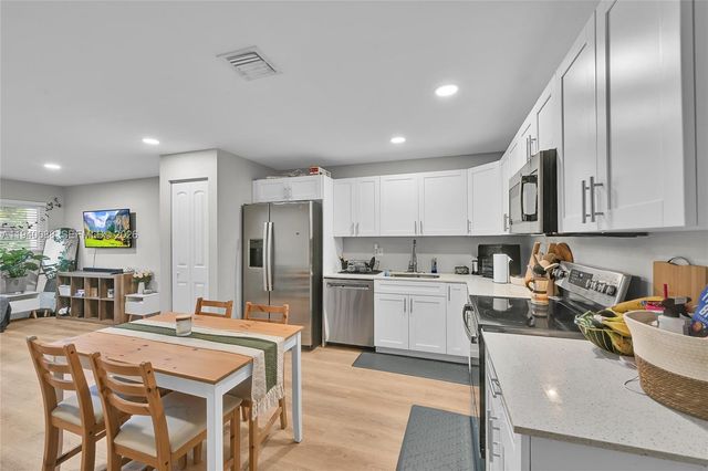 700 NW 18th St, Fort Lauderdale, FL 33311