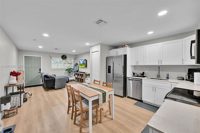 700 NW 18th St, Fort Lauderdale, FL 33311