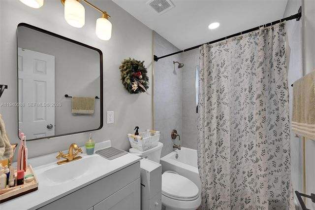 700 NW 18th St, Fort Lauderdale, FL 33311