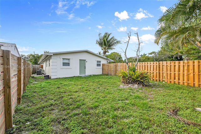 700 NW 18th St, Fort Lauderdale, FL 33311