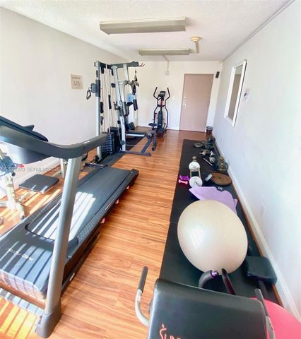 210 172nd St 226, Sunny Isles Beach, FL 33160