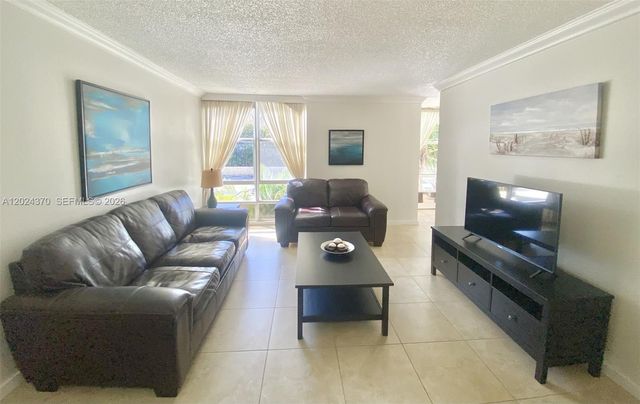 210 172nd St 226, Sunny Isles Beach, FL 33160