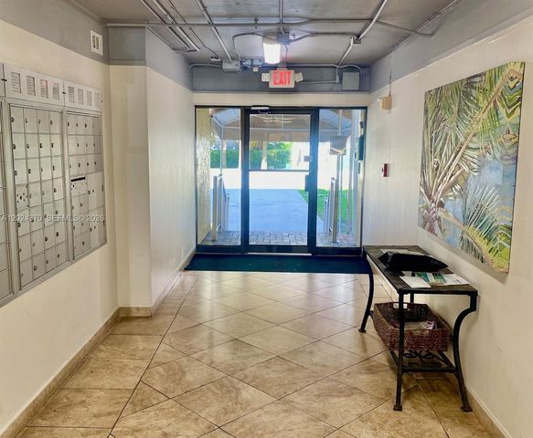 210 172nd St 226, Sunny Isles Beach, FL 33160