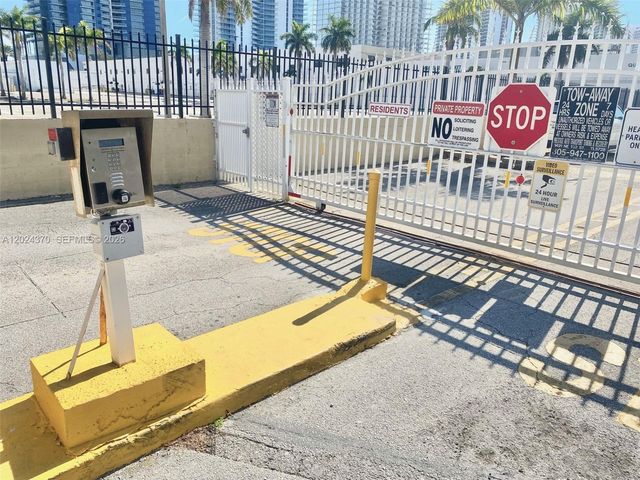 210 172nd St 226, Sunny Isles Beach, FL 33160