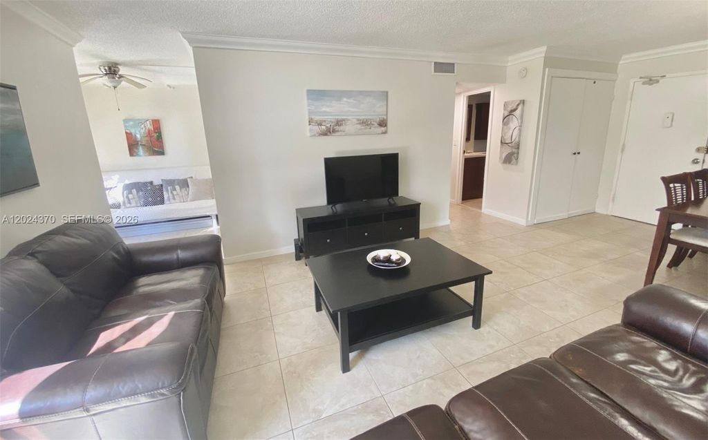 210 172nd St 226, Sunny Isles Beach, FL 33160