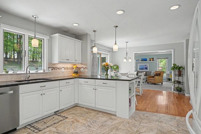 15 Sawmill Dr, Northborough, MA 01532