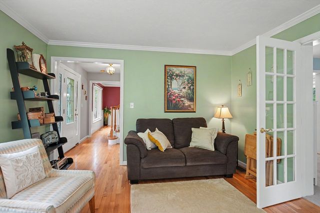 15 Sawmill Dr, Northborough, MA 01532