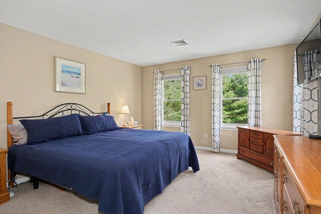 15 Sawmill Dr, Northborough, MA 01532