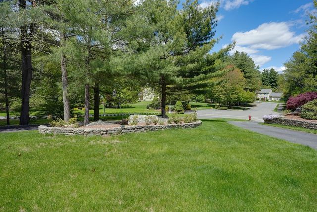 15 Sawmill Dr, Northborough, MA 01532