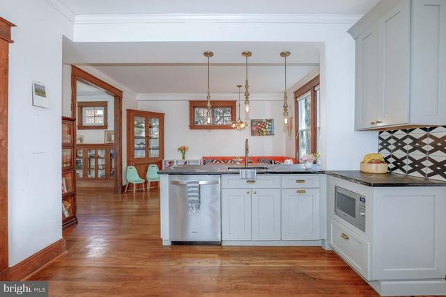 706 VAN BUREN ST NW, Washington, DC 20012