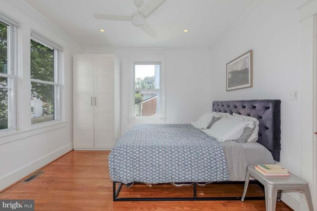 706 VAN BUREN ST NW, Washington, DC 20012