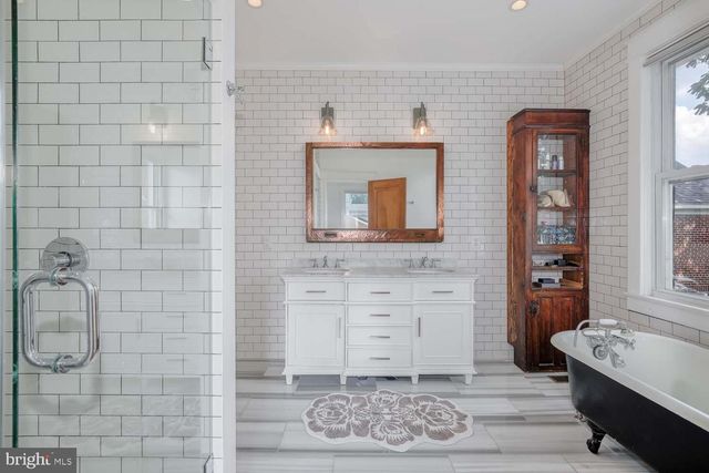 706 VAN BUREN ST NW, Washington, DC 20012