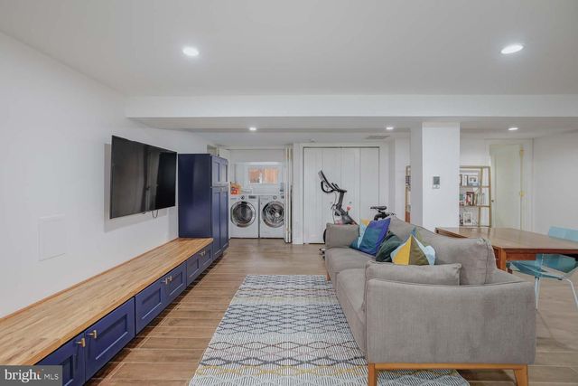 706 VAN BUREN ST NW, Washington, DC 20012