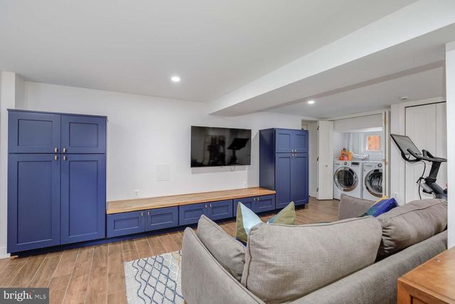 706 VAN BUREN ST NW, Washington, DC 20012