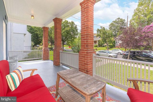 706 VAN BUREN ST NW, Washington, DC 20012