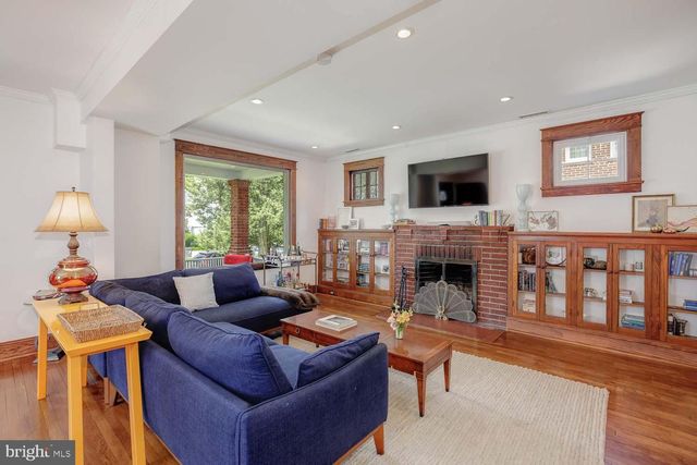 706 VAN BUREN ST NW, Washington, DC 20012
