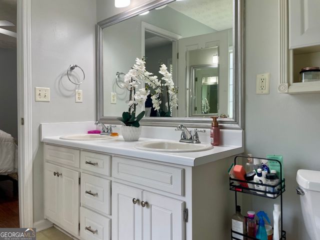 3180 Spincaster Way, Loganville, GA 30052