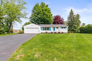 828 Jaclyn Lane, Webster, NY 14580