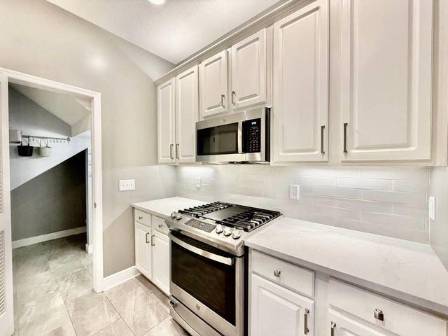 2920 W EL PRADO BOULEVARD 12, Tampa, FL 33629