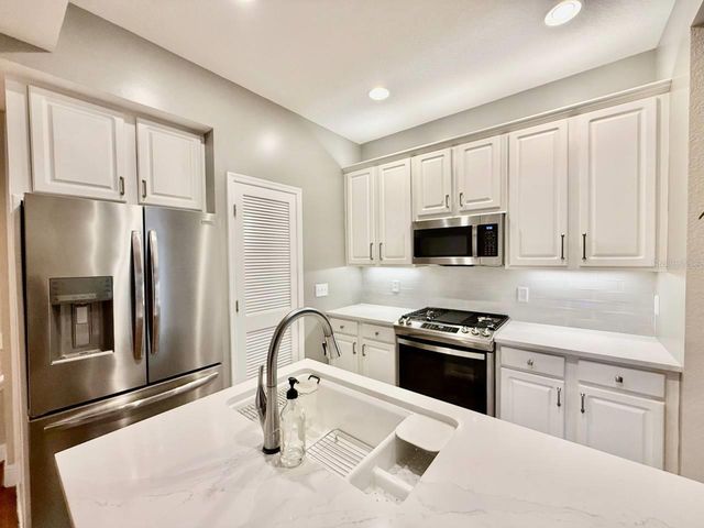 2920 W EL PRADO BOULEVARD 12, Tampa, FL 33629