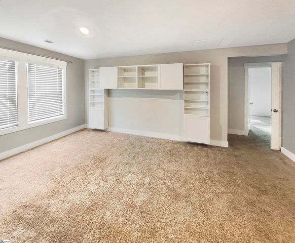 315 Pewter Circle, Simpsonville, SC 29680