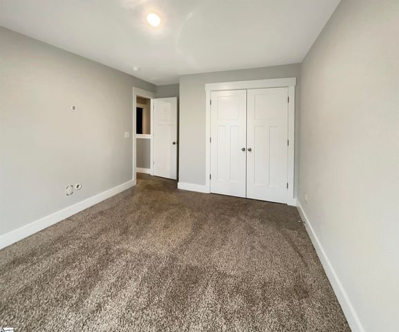 315 Pewter Circle, Simpsonville, SC 29680