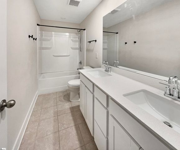 315 Pewter Circle, Simpsonville, SC 29680