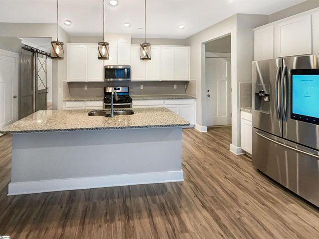 315 Pewter Circle, Simpsonville, SC 29680