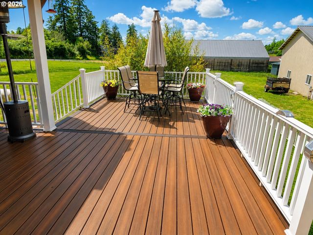 38495 Sw LAURELWOOD Rd, Gaston, OR 97119