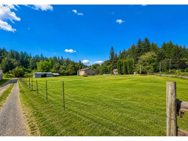 38495 Sw LAURELWOOD Rd, Gaston, OR 97119