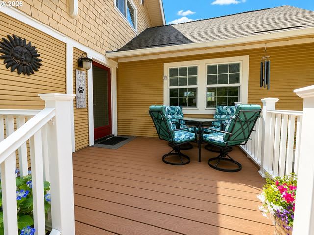 38495 Sw LAURELWOOD Rd, Gaston, OR 97119