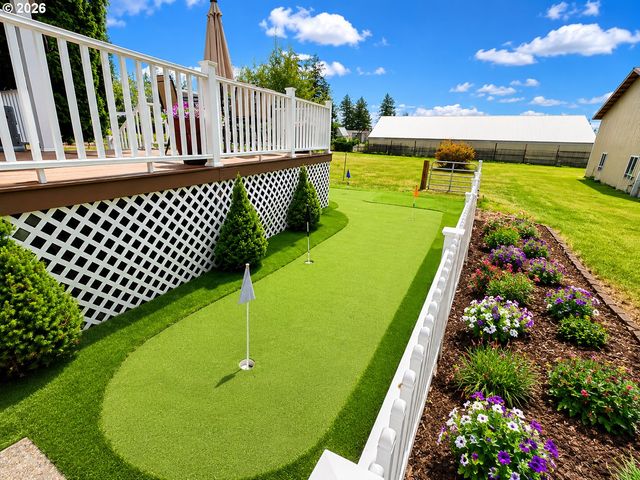 38495 Sw LAURELWOOD Rd, Gaston, OR 97119