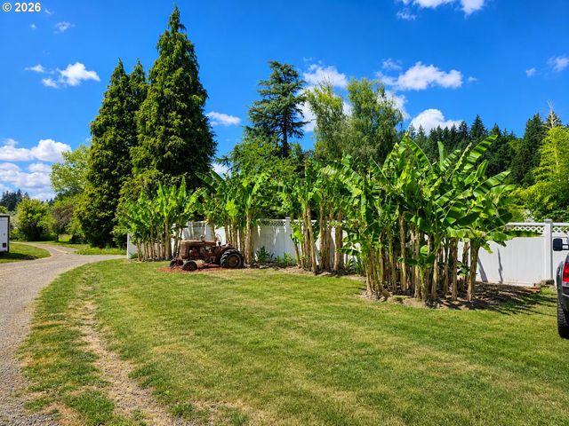38495 Sw LAURELWOOD Rd, Gaston, OR 97119