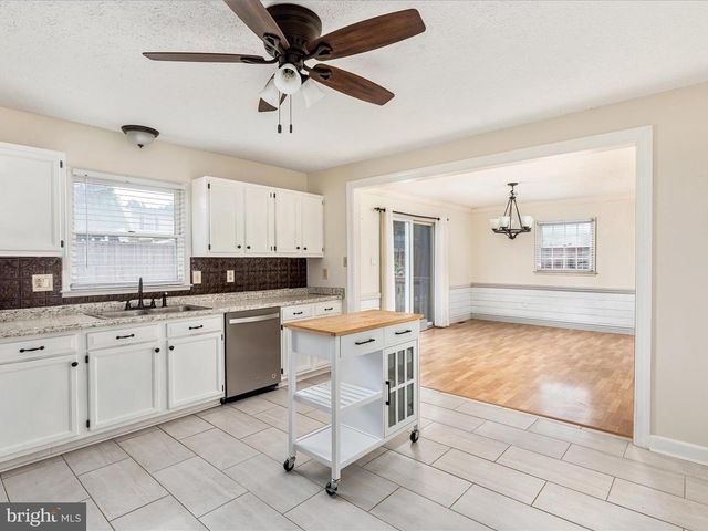 211 KILLDEER RD, Stephens City, VA 22655