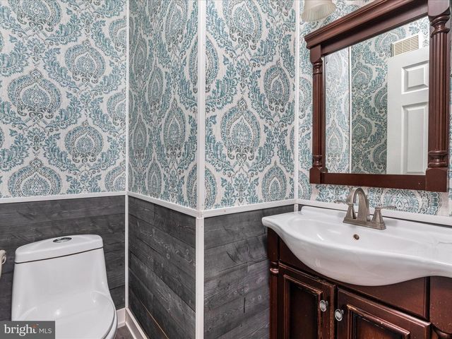 211 KILLDEER RD, Stephens City, VA 22655