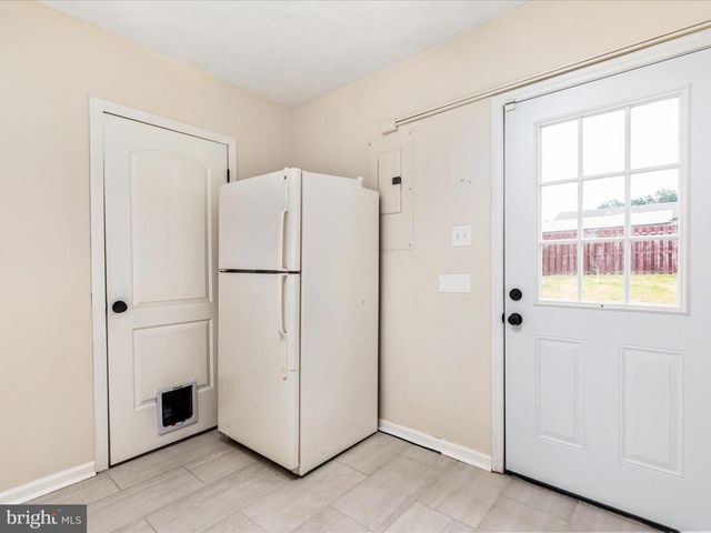 211 KILLDEER RD, Stephens City, VA 22655