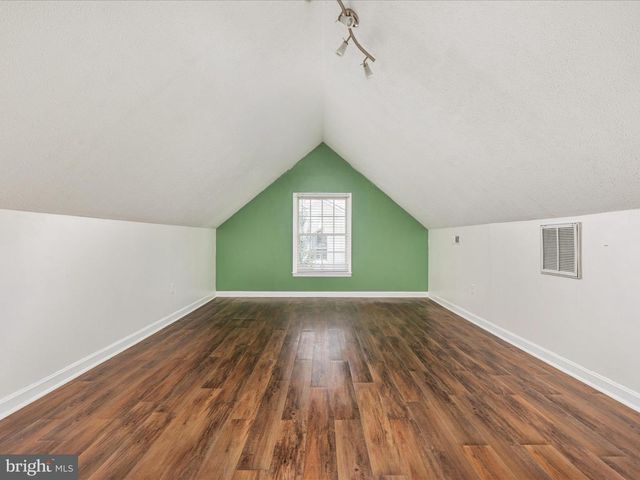 211 KILLDEER RD, Stephens City, VA 22655