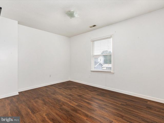 211 KILLDEER RD, Stephens City, VA 22655
