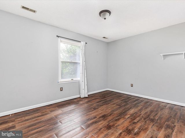 211 KILLDEER RD, Stephens City, VA 22655