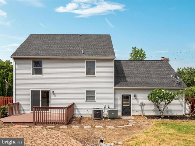 211 KILLDEER RD, Stephens City, VA 22655