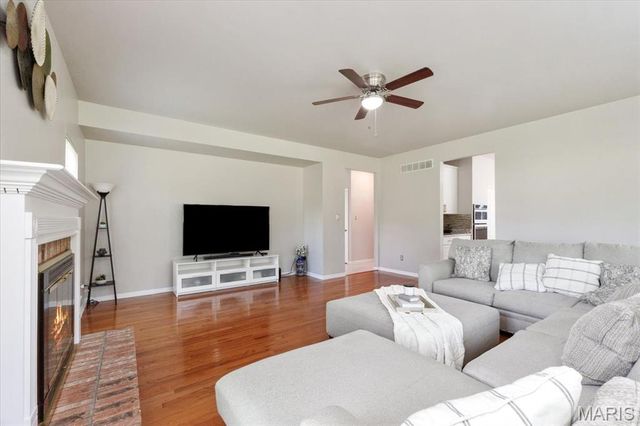 14901 Jockey Club Drive, Chesterfield, MO 63017