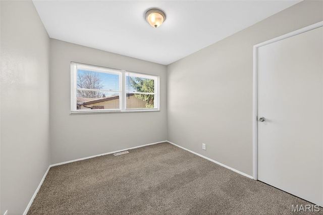 3265 Harness Drive, St Louis, MO 63033