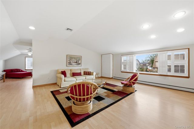 36 Hemlock Lane, Bay Shore, NY 11706